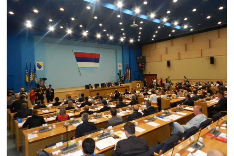 Владајућа коалиција у Српској позвала представнике РС да напусте институције БиХ