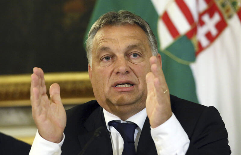 Орбан: Одређене међународне снаге снажно раде на томе да у ЕУ доведу што је више могуће мигранта