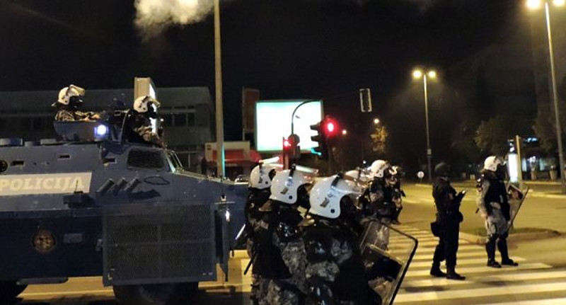 Шта је истина о протестима у Црној Гори и зашто је Мило употребио бруталну полицијску силу