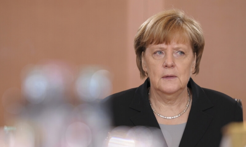 Ангела Меркел је и званично КАПУТ