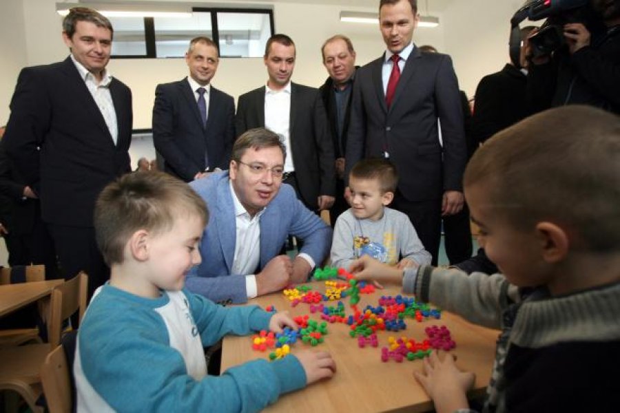 Ма шта то кажеш Вучићу, злоупотребљавају децу у политичке сврхе? (фото галерија)