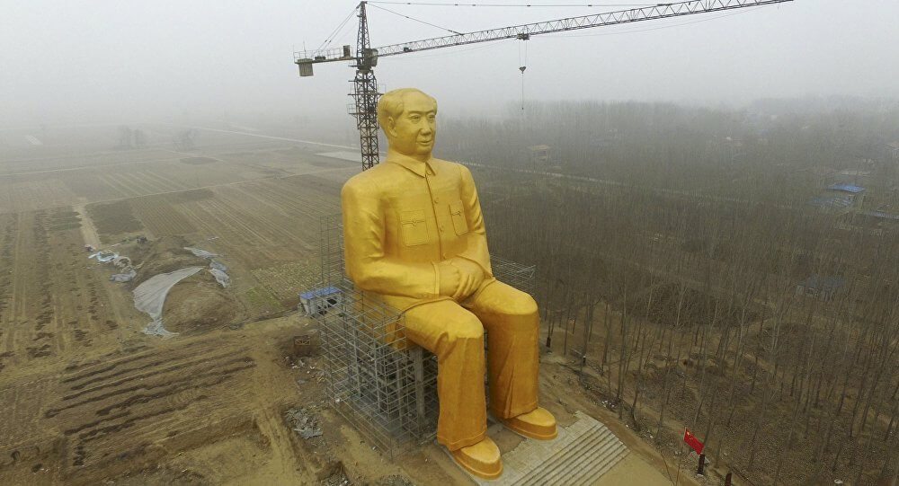 ИДОЛАТРИЈА! Џиновски Мао од злата усред Кине