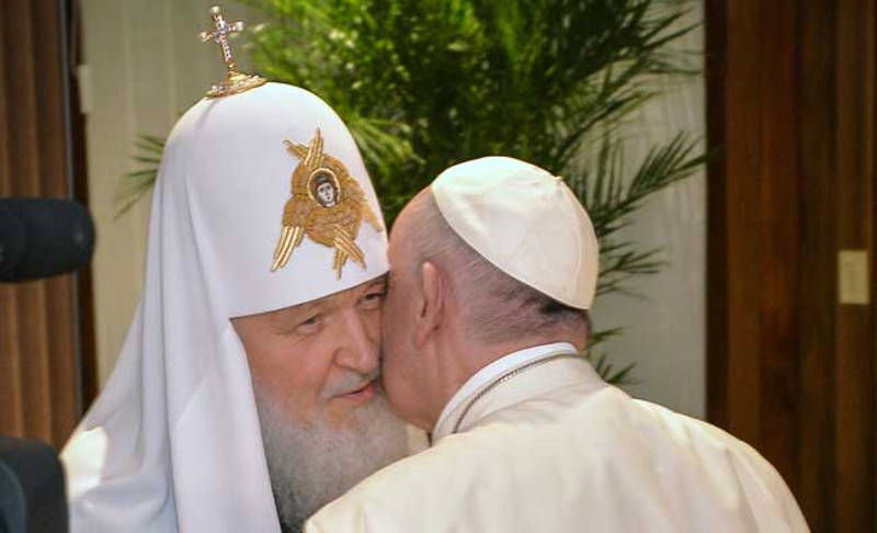 Свеправославна туга на дан Света Три јераха: може ли архијеретик помоћи било коме?