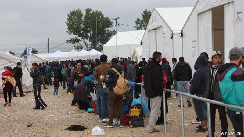Македонија: За само неколико часова на македонско-грчку границу пристигло више од 10 хиљада миграната