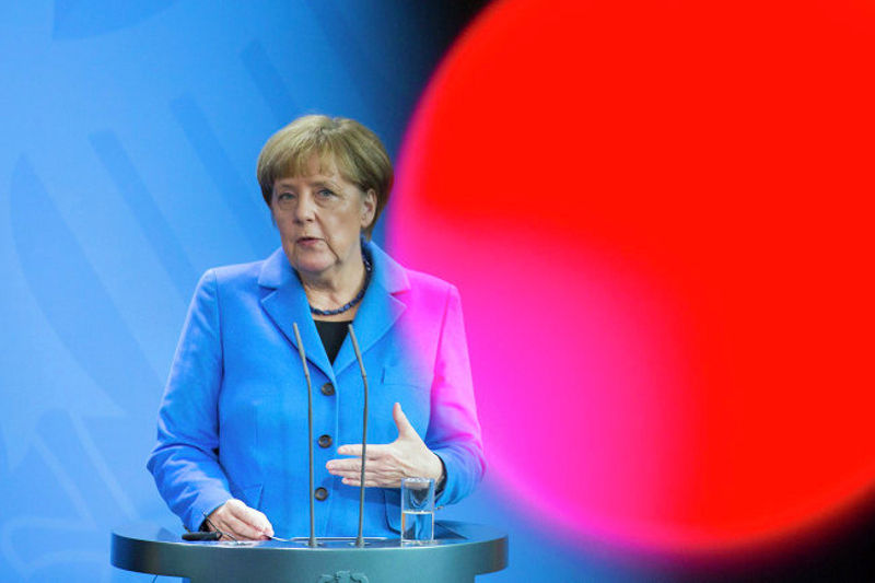 Немачка затвара границе 20. фебруара, Меркелова потом подноси оставку?