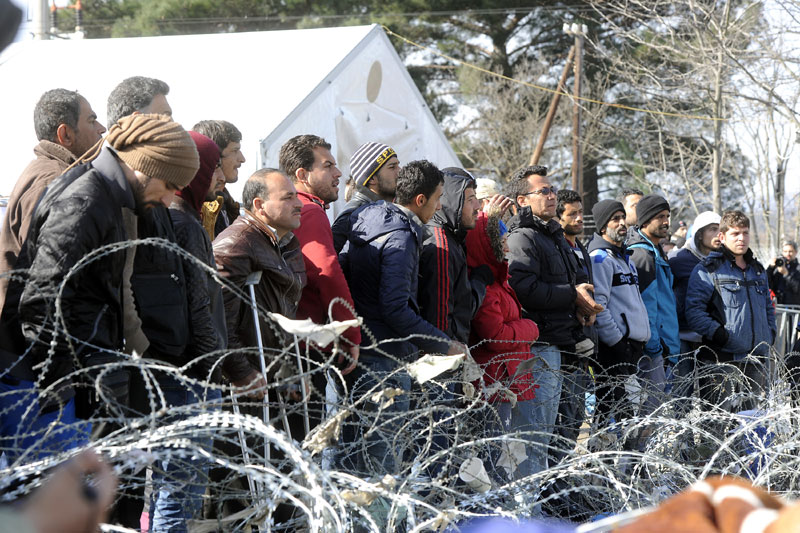 Мигранти у Србији: Загреб не да напред, Скопље брани назад