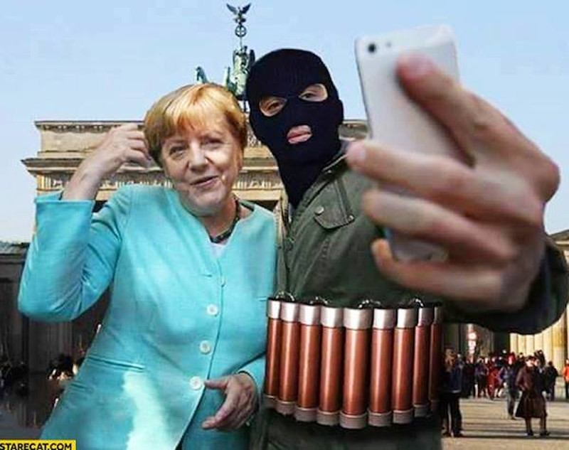 Десничари Меркеловој: Канцеларко, ваше руке умрљане су крвљу недужних Немаца!