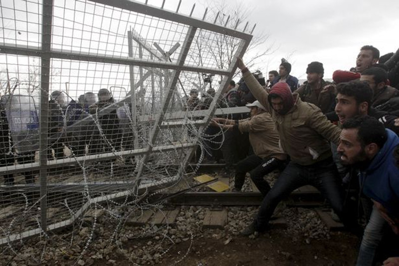Хаос у најави: 10.000 миграната хоће у Македонију