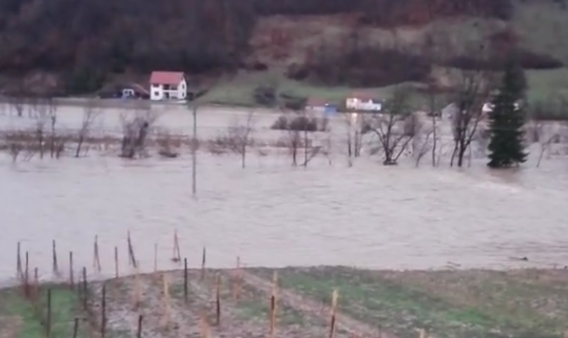 Паника у Бајиној Башти: „Ако река поплави извориште цео град ће остати без воде“