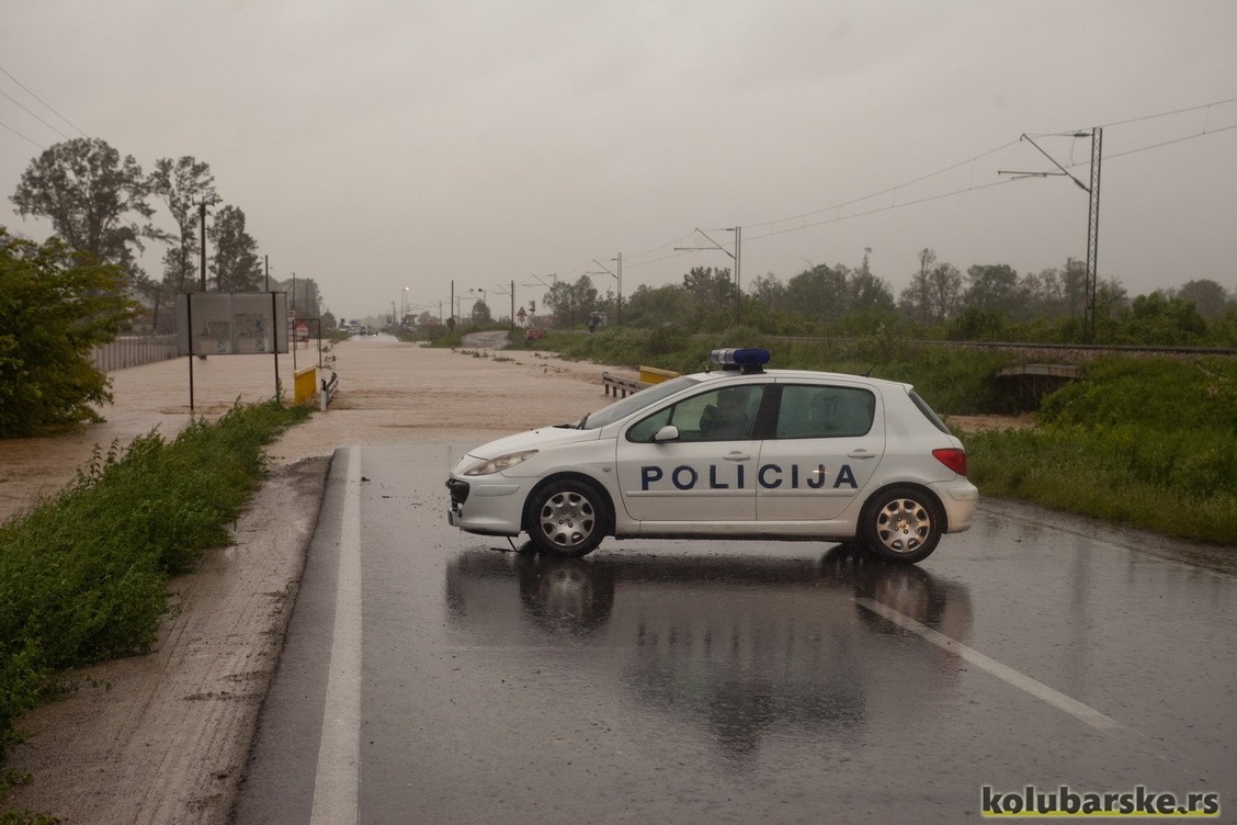ПОПЛАВЕ: Ванредна ситуација у Чачку, Лучанима и Ариљу, почела евакуација код Прељине