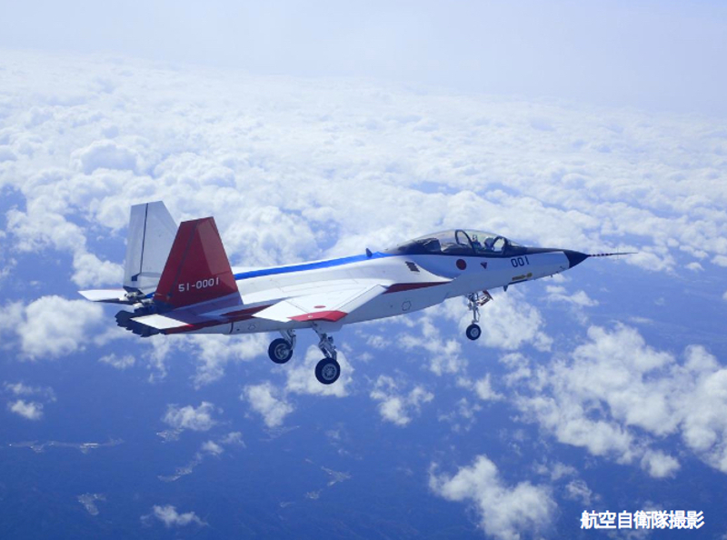 Успешан први лет јапанског ловца пете генерације X-2