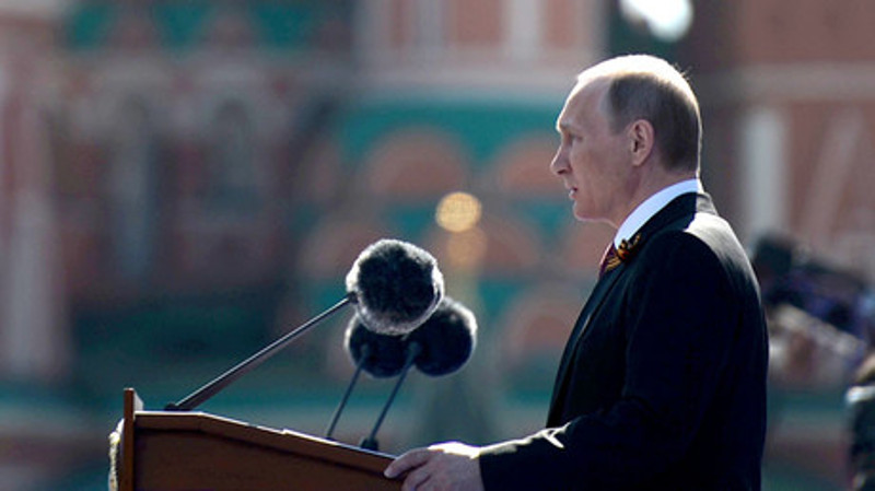 Путин на војној паради: Русија спремна да ради на неблоковском систему безбедности (видео)