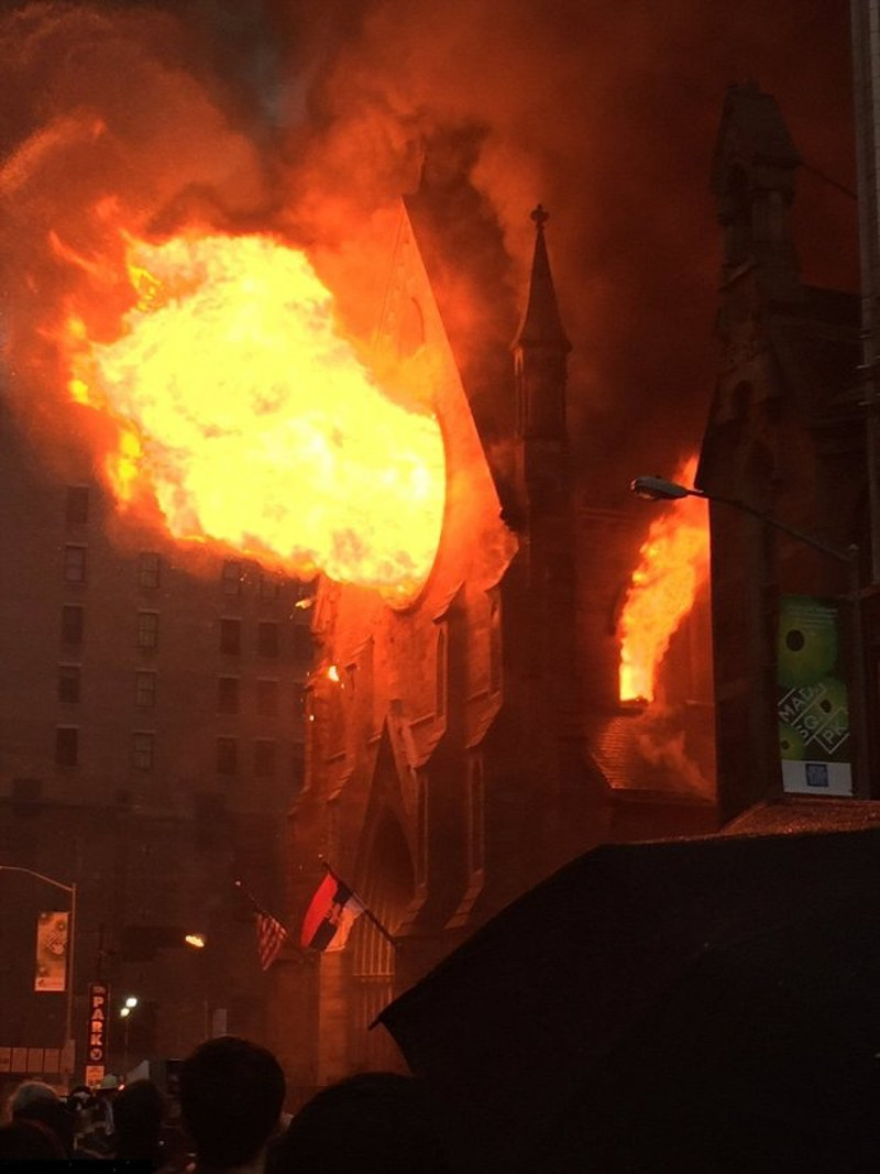 Изгорела црква Светог Саве у Њујорку (видео)