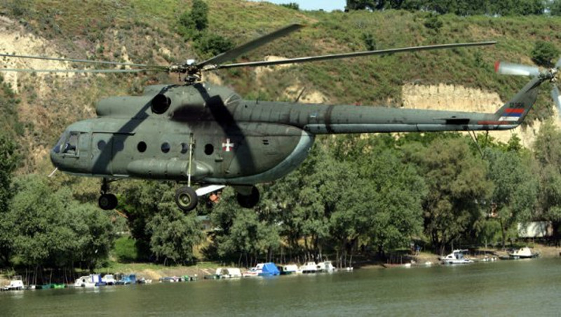 БЕЗБЕДНОСТ НА НИВОУ! Војска спала на два транспортна хеликоптера стара 36 година