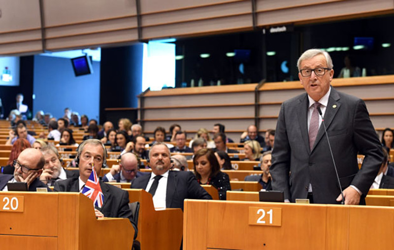 Европски парламент тражи од Британије да одмах активира процес изласка из ЕУ