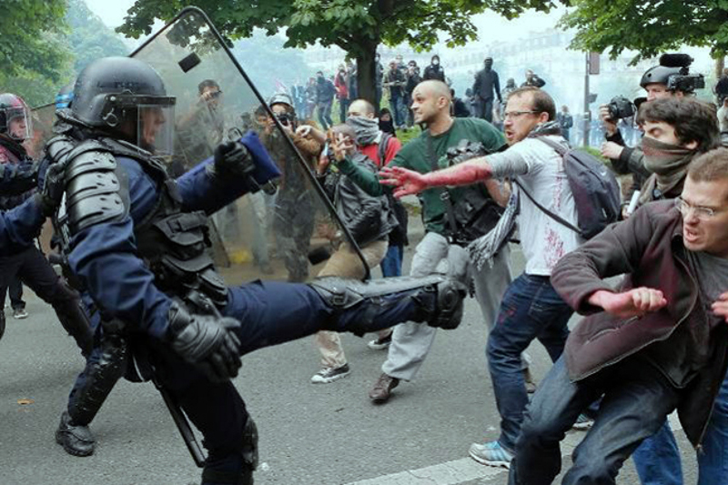 Французи се и даље боре против промена у закону о раду - 38 ухапшених