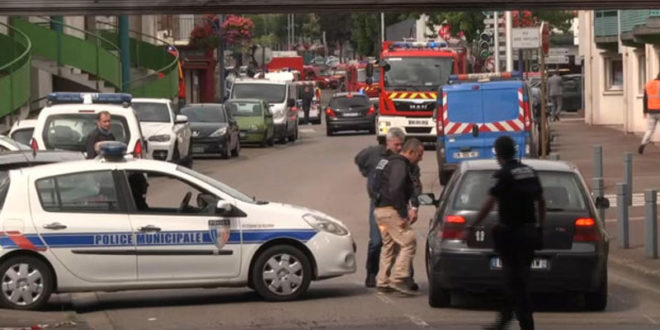 Француска: Џихадисти одсекли главу свештенику (86) у цркви, полиција их ликвидирала