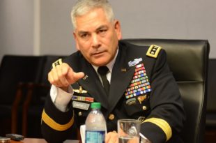 Турски медији: Бивши НАТО генерал "мозак" покушаја пуча
