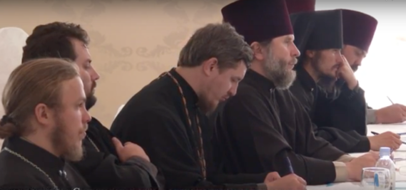 Грчко и молдавско свештенство позива патријарха Кирила да одбаци критски сабор (видео)