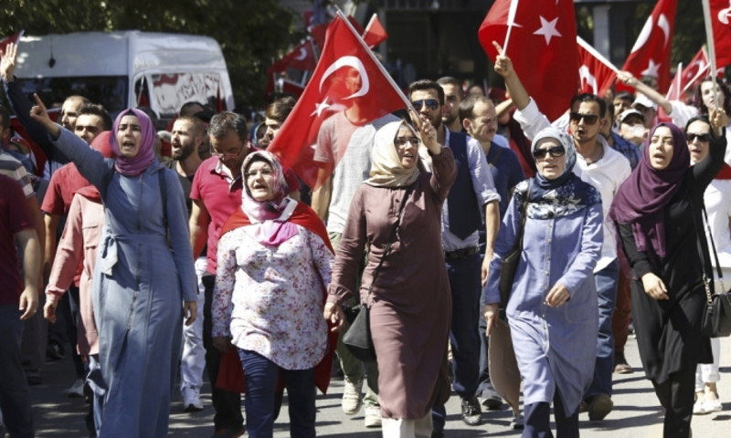 Ердоган: Турски народ хоће смртну казну, морам да их слушам