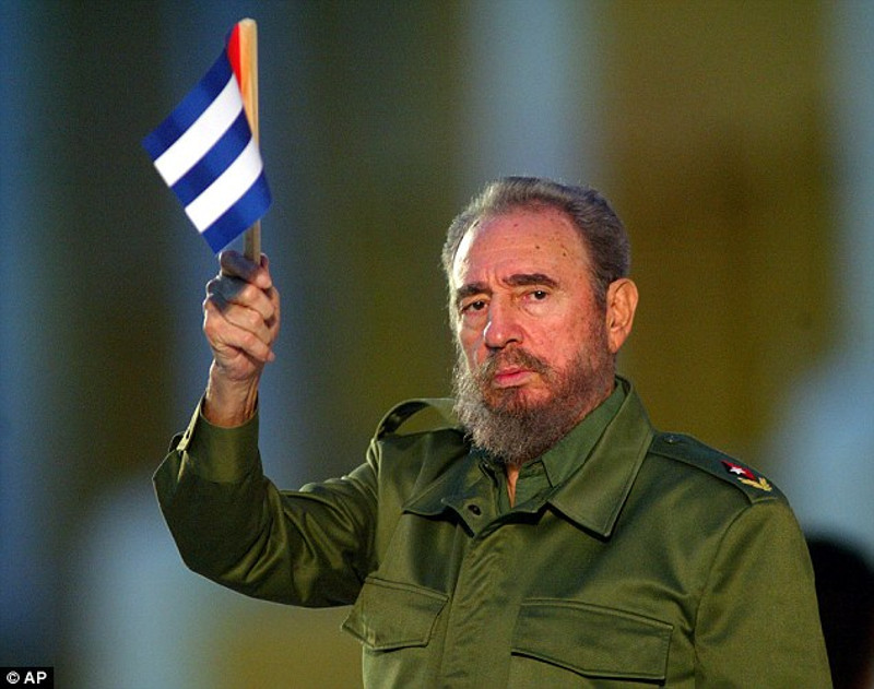 Фидел Кастро пуни 90 година