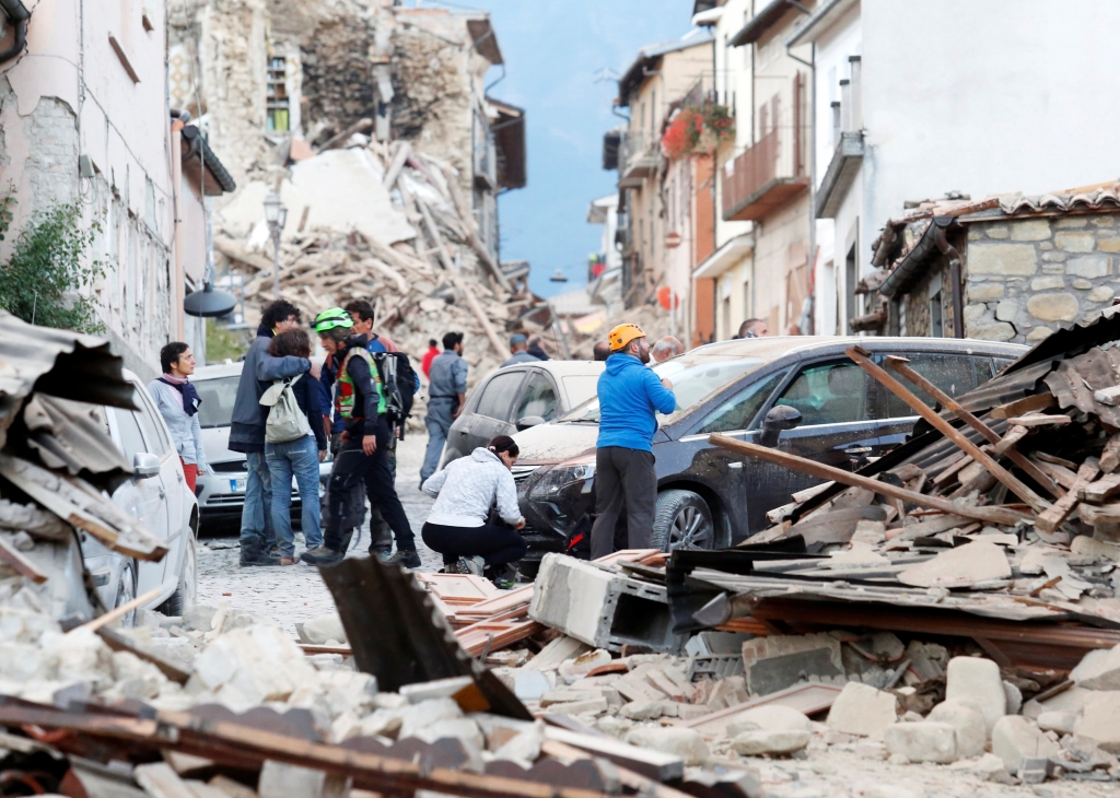 Земљотрес погодио Италију, један град више не постоји, 37 мртвих преко 100 несталих (видео)