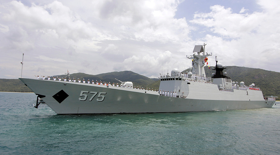 Кина одржава велике поморске маневре са три флоте (видео)
