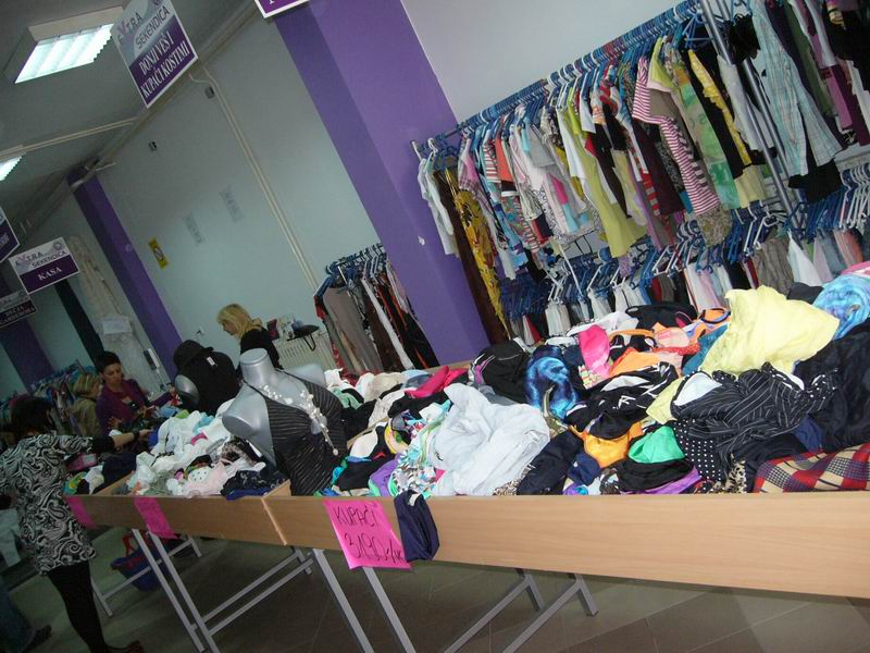 У Србији најмање хиљаду радњи половне гардеробе
