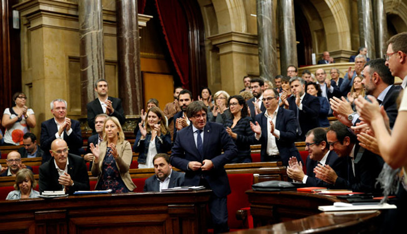 Каталонски парламент подржао референдум о независности 2017.