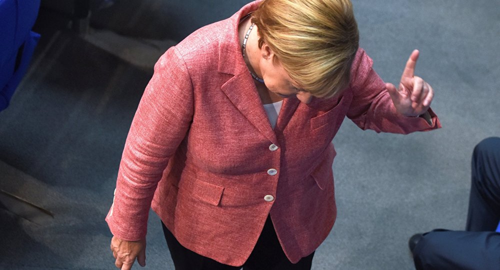 Немачки медији: Меркелова тоне у дубоку апатију
