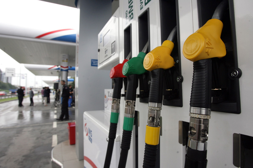 Колико ће још поскупети гориво у Србији?