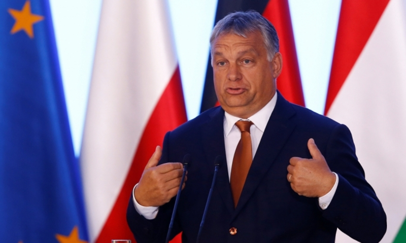 Орбан гледа у Исток