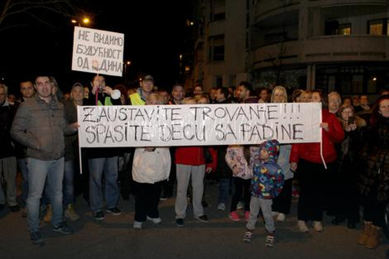 Протест и протестна шетња на Чукаричкој Падини, 26.11.2016. године (видео)