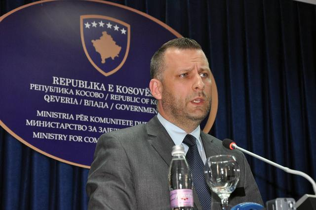 Српска издајничка фукара у служби Тачијеве нарко-терористичке банде подржала Вучићеву кандидатуру
