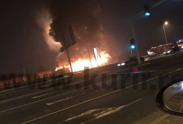 Хаос на главној железничкој станици у Београду: Мигранти запалили воз!