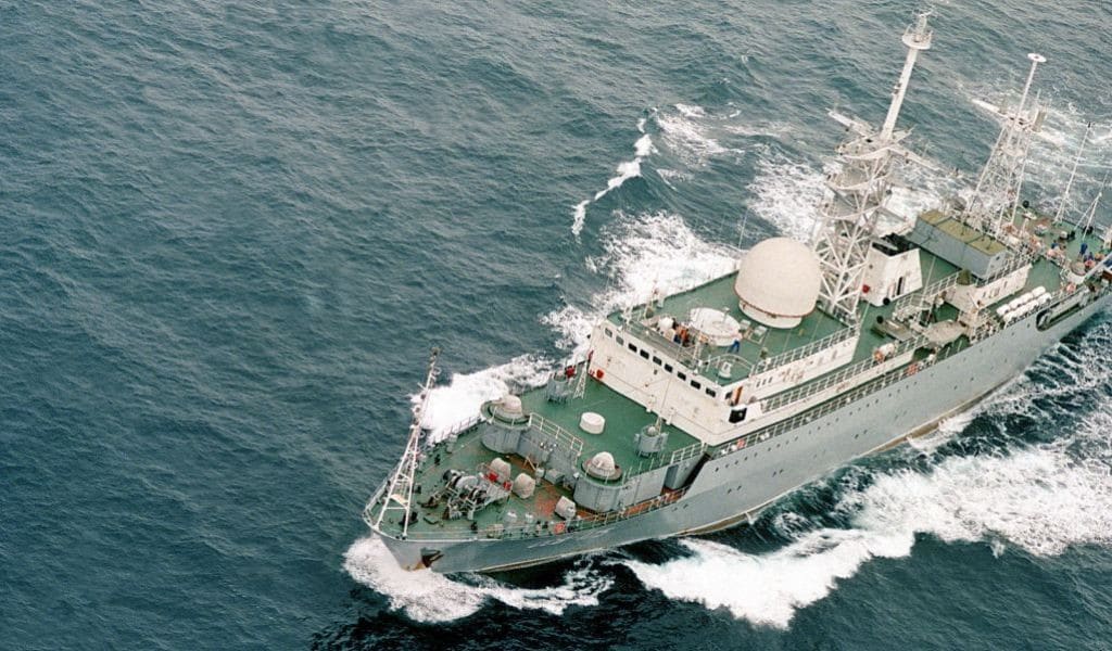 Руски шпијунски брод у близини америчке обале