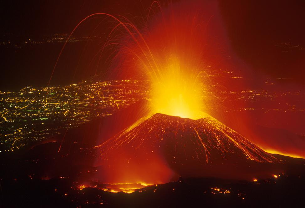 ПАНИКА: Прорадио вулкан Етна!