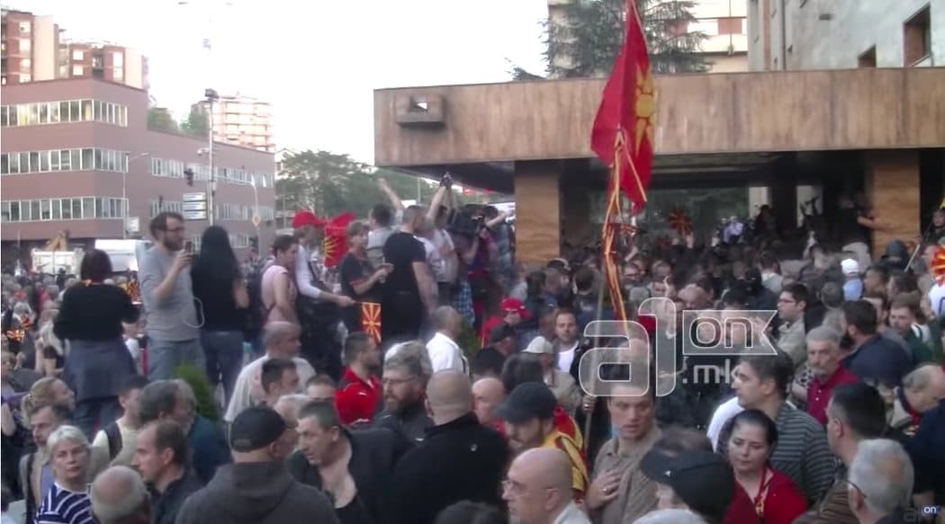 Прва фаза „државног удара” у Македонији готова: Заев и Шиптари изабрали свог „председника Собрања” (видео)