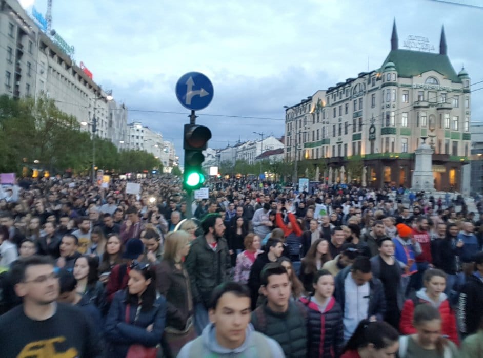 У Београду се одржава други по реду "Протест против диктатуре" због изборних резултата (видео)