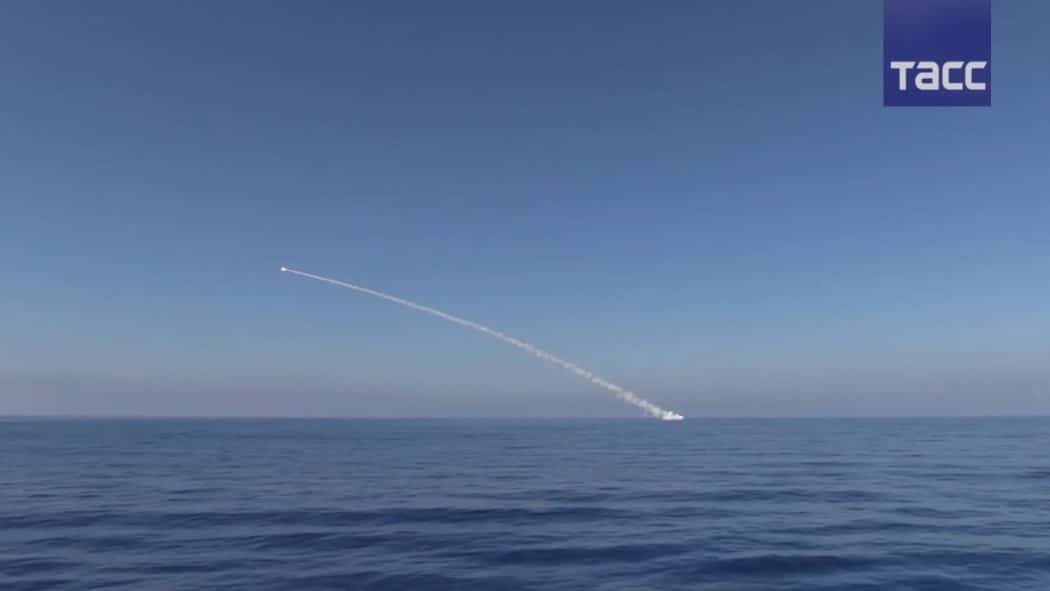 Руска морнарица из источног Медитерана ракетама „Калибар“ тукла положаје ДАЕШ-а источно од Палмире (видео)