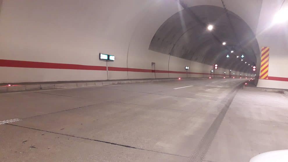 Зашто тунели на путу Љиг-Прељина нису асфалтирани?
