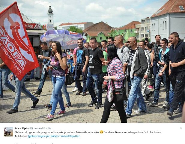 У Књажевцу прети да прокључа, више од 1500 људи шетало градом!