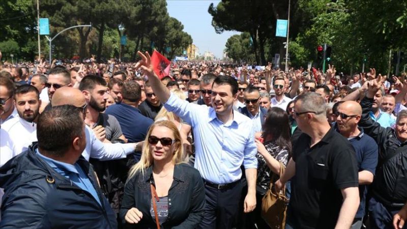 Тирана: Масовни протести опозиције против владајућег режима Едија Раме (видео)