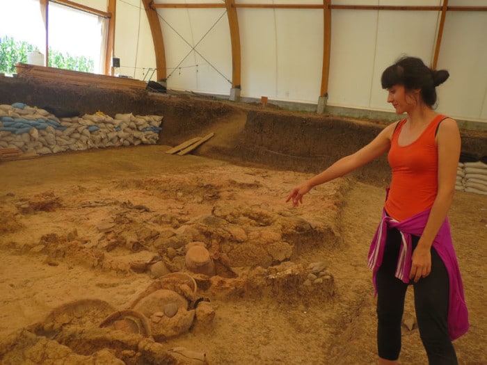 АРХЕОЛОЗИ РУШЕ ЗВАНИЧНУ ИСТОРИЈУ: У Србији су куће нa спрaт прaвљене пре 6.000 година