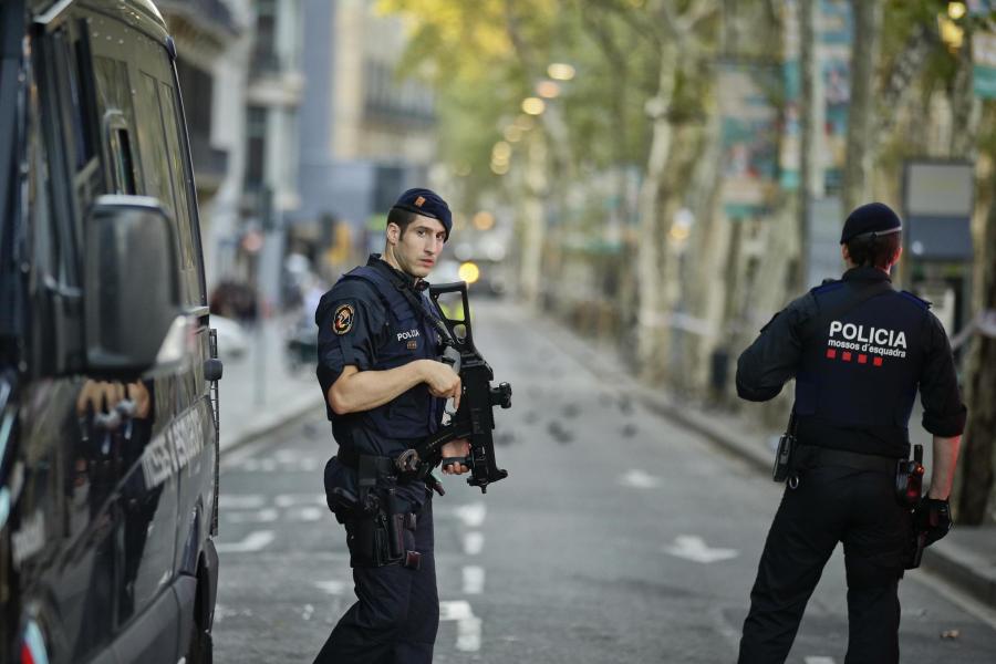 Шпанија: Нови напад - ликвидирано пет терориста, имали експлозив (видео)