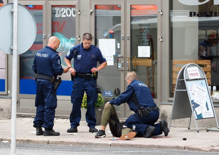 Шпанија, Финска, Немачка: Исламисти масакрирају људе на Европским улицама (видео)
