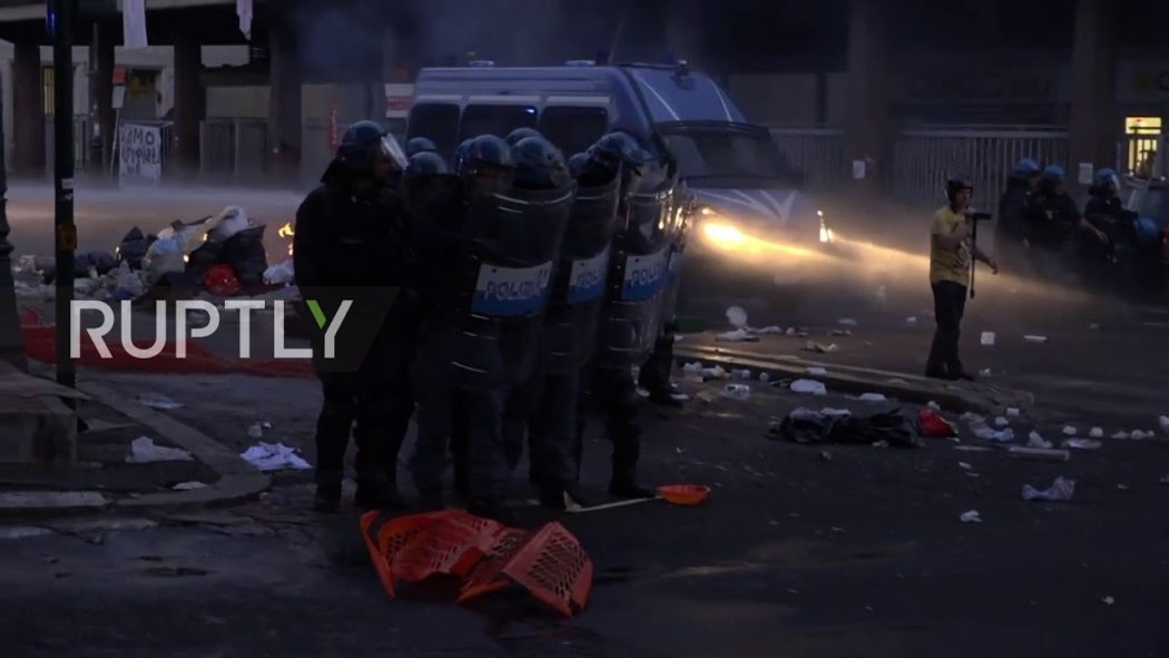 Хаос у Риму: Сукоб миграната и полиције (видео)