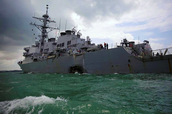 Америчка ратна морнарица обуставила све операције по свету