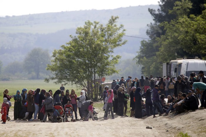 КАМПОВИ ПРЕПУНИ: Број миграната у Грчкој је све већи