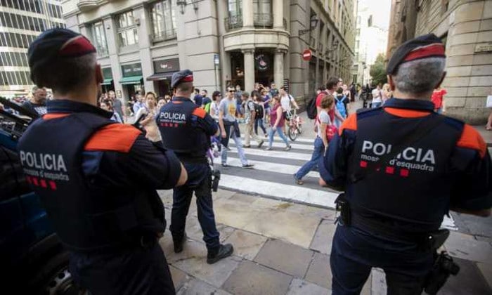 Шпанија: Оружјем против каталанског референдума